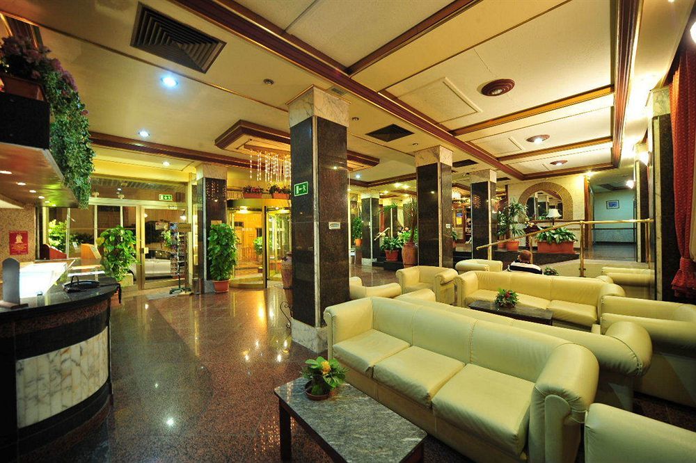 Alexandra Hotel Saint Julian's Exterior photo